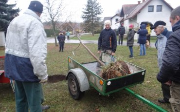 Vysazení lípy ke 100. výročí založení ČSR Vysazení lípy ke 100. výročí založení ČSR
